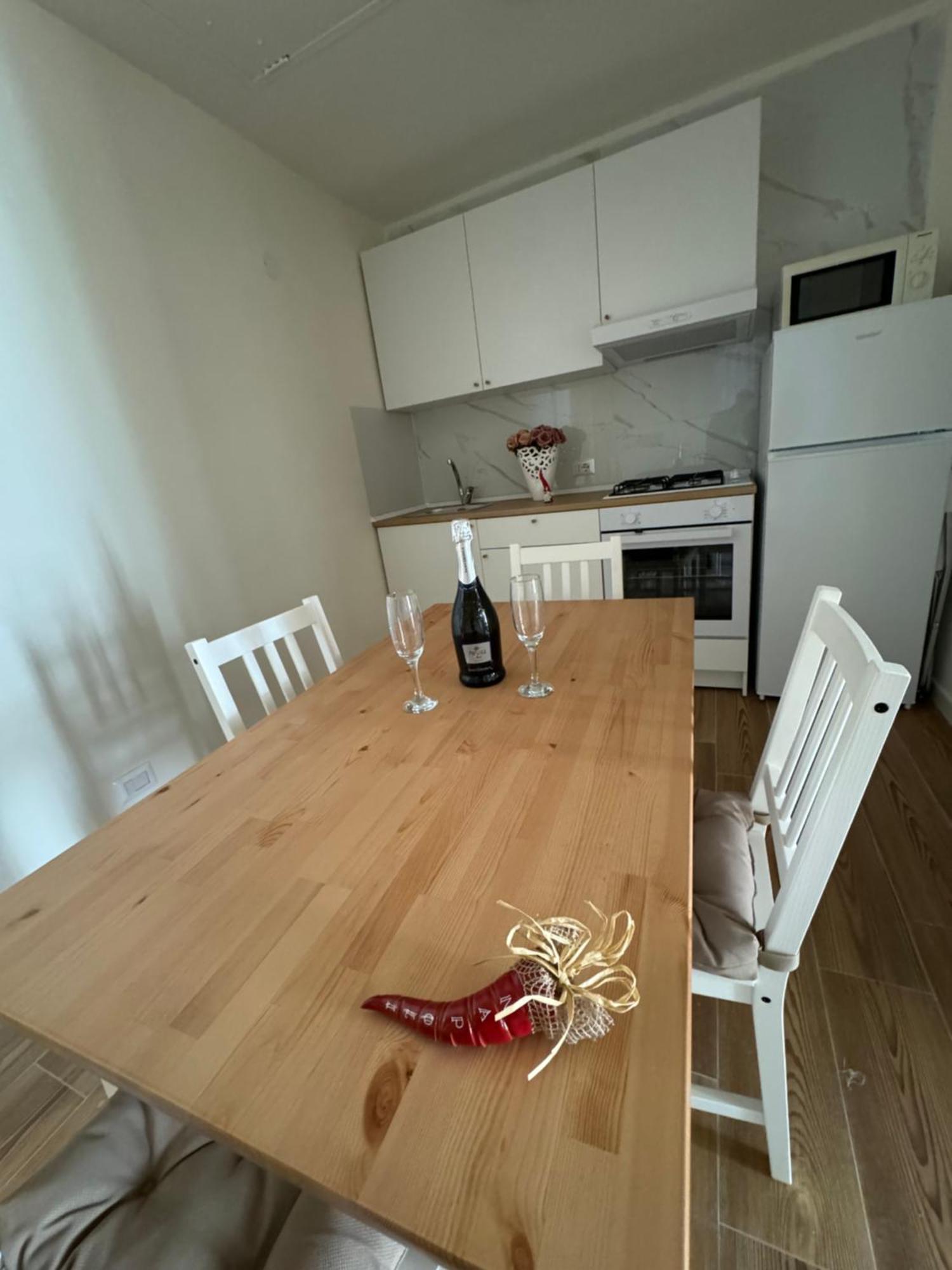 La Dimora Di Cinzia Apartment Napoli Ngoại thất bức ảnh