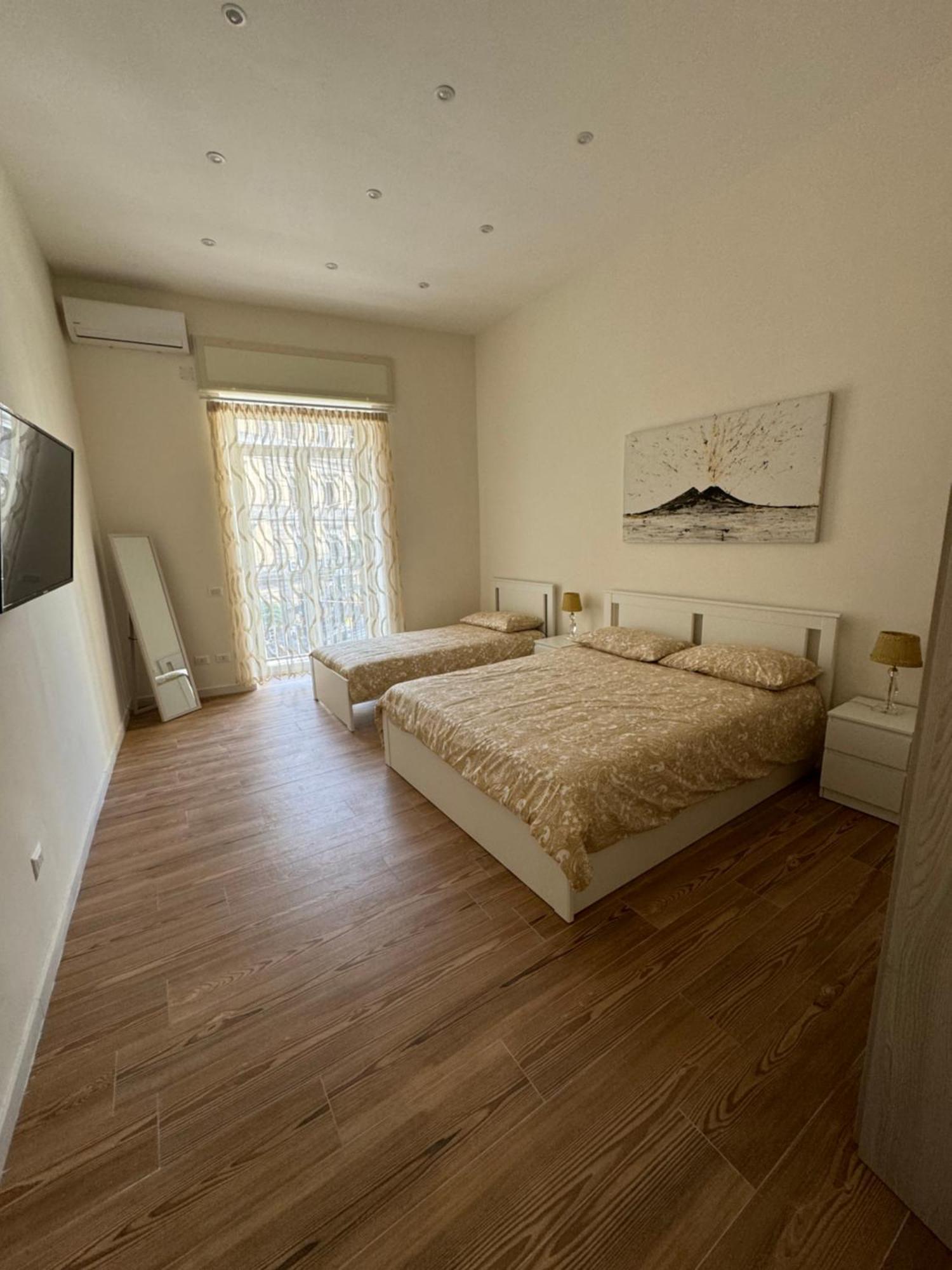 La Dimora Di Cinzia Apartment Napoli Ngoại thất bức ảnh